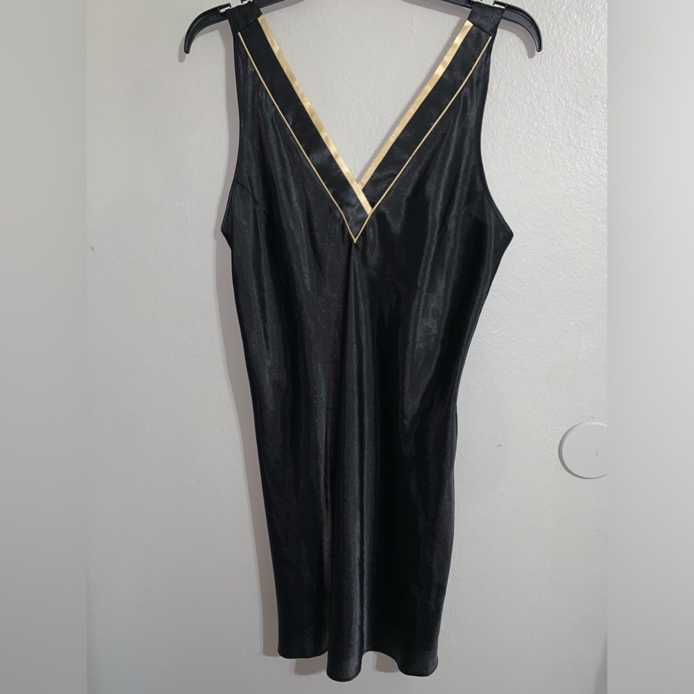 Jones New York night gown and robe black gold accents silk feel size s/m - Picture 7 of 10